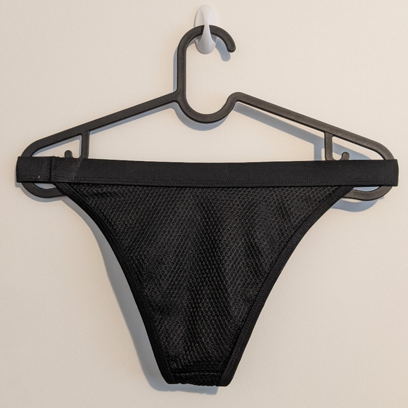 Fishnet bikini - Picture 5 of 5